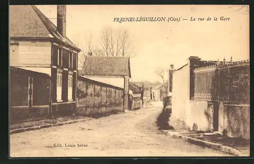 AK Fresnes-Lèguillon, La rue de la Gare