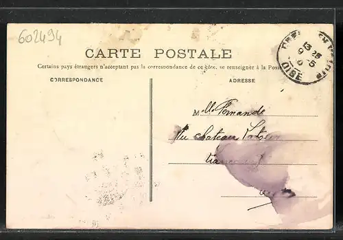 AK Crépy-en-Valois, Place Gambetta, Monument des Vétérans