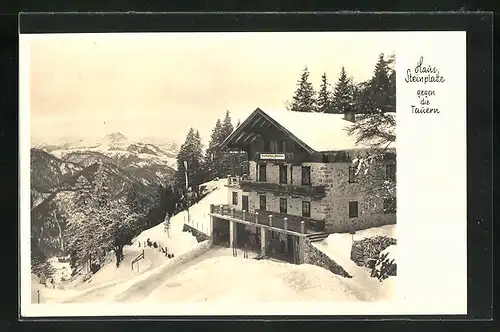 AK Waidring, Haus Steinplatte gegen die Tauern im Winter
