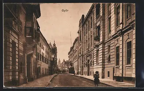 AK Györ, Strassenpartie mit Wohnhäusern
