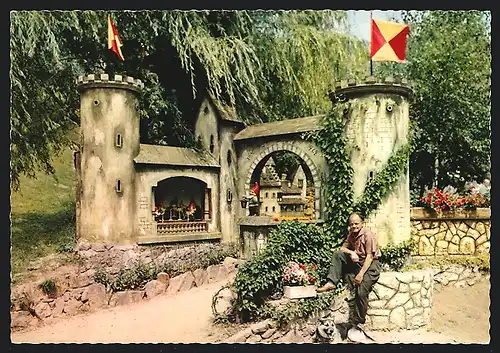 AK Altsimonswald /Schwarzwald, Cafe Märchengarten, Eingang zum Märchengarten mit Erbauer Albert Ambs