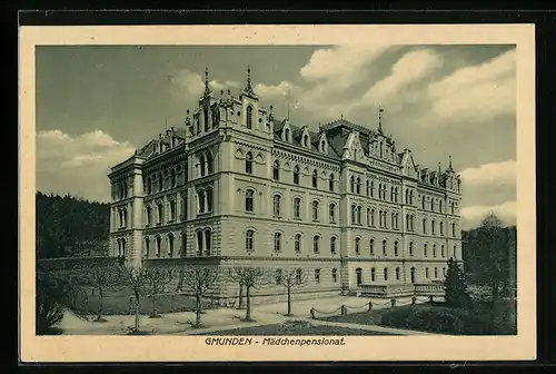 AK Gmunden, Mädchenpensionat mit Anlagen