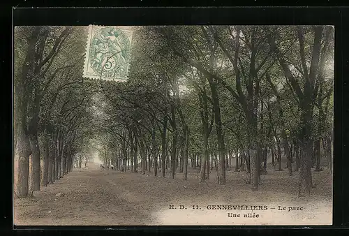 AK Gennevilliers, Le parc. Une allèe