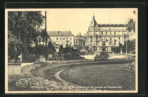AK Wiesbaden, Blick vom Blumengarten auf das Hotel Nassauer Hof