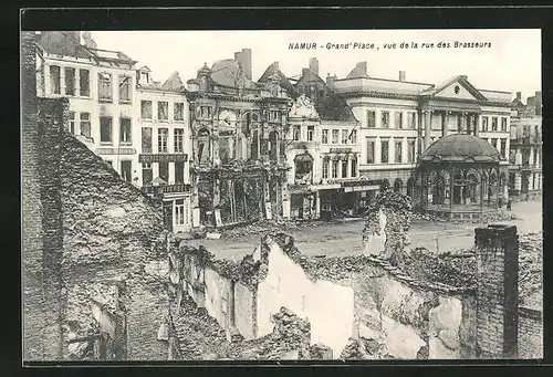 AK Namur, Grand` Place, vue de la rue des Brasseurs