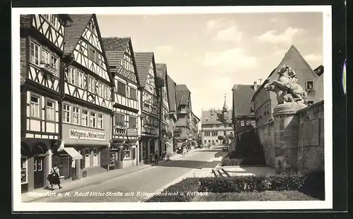 AK Ochsenfurt a. M., Strasse mit Kriegerdenkmal u. Rathaus