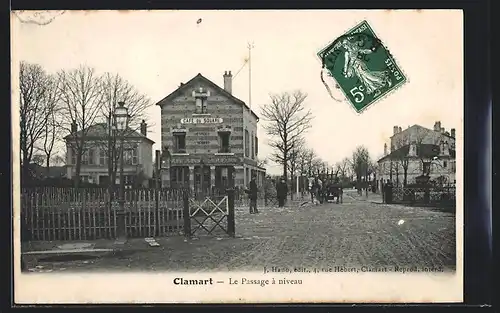 AK Clamart, Le Passage à niveau