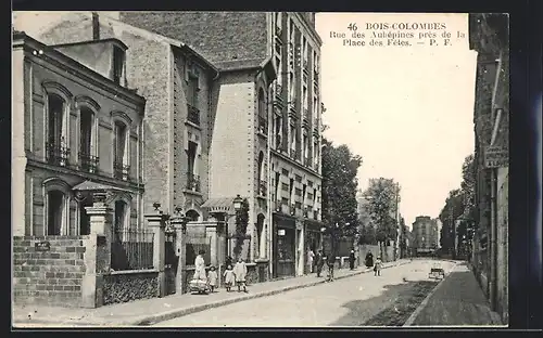 AK Bois-Colombes, Rue des Aubèpines près de la Place des Fetes