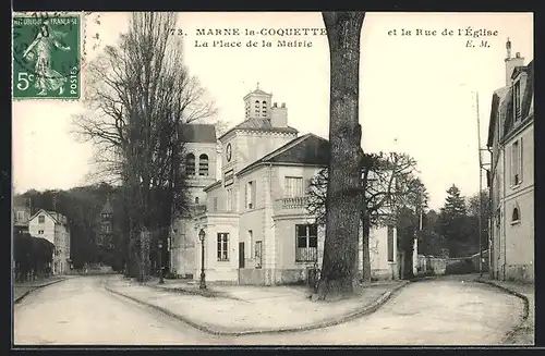 AK Marnes-la-Coquette, La Place de la Mairie et la Rue de l`Èglise