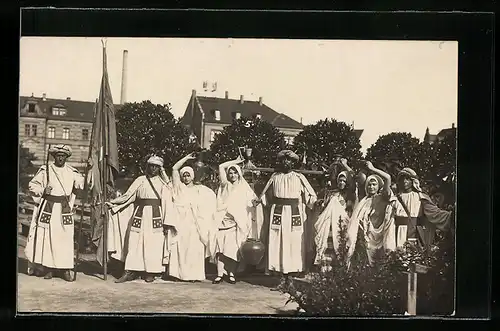 AK Karlsruhe, Fasching, Gesellschaft in Verkleidung