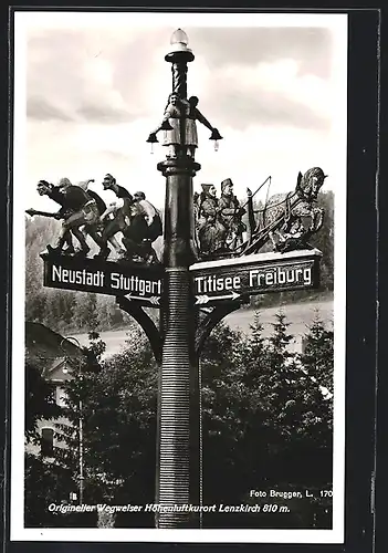 AK Lenzkirch, Wegweiser nach Neustadt Stuttgart, Titisee Freiburg