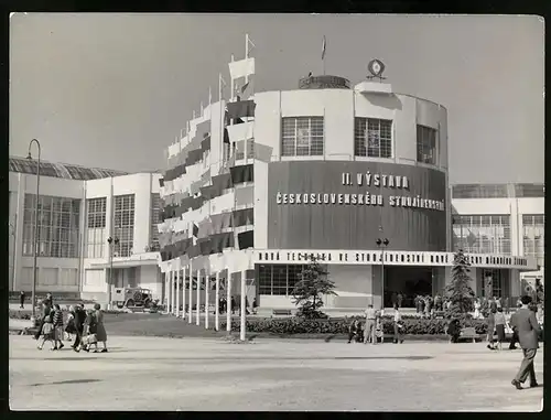 Fotografie Knihovna, Ansicht Brünn / Brno, II. Ausstellung Tschechoslowakischer Ingenieurskunst 1956, Ausstellunggebäude