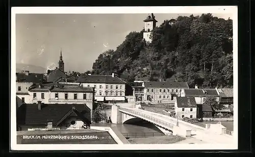 AK Bruck a. d. M., Die Mürzbrücke und der Schlossberg