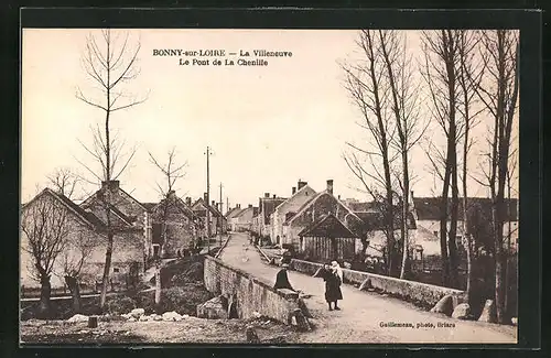 AK Bonny-sur-Loire, La Villeneuve, Le Pont de la Chenille