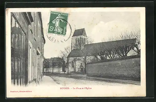 AK Boynes, La Place et l`Eglise