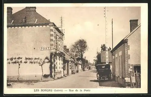 AK Les Bordes, Rue de la Poste, Strassenpartie