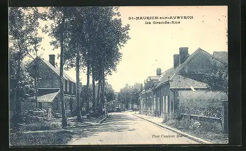 AK St-Maurice-sur-Aveyron, La Grande-Rue, Strassenpartie