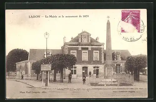 AK Ladon, la Mairie et le monument