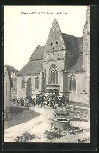 AK Bonny-sur-Loire, L'Eglise, Exterieure, Hochzeit