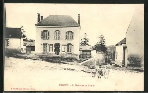 AK Estouy, La Mairie et les Ecoles