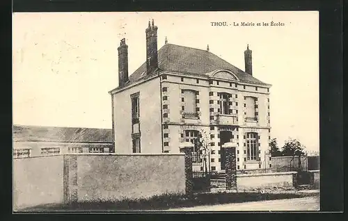 AK Thou, La Mairie et les Écoles