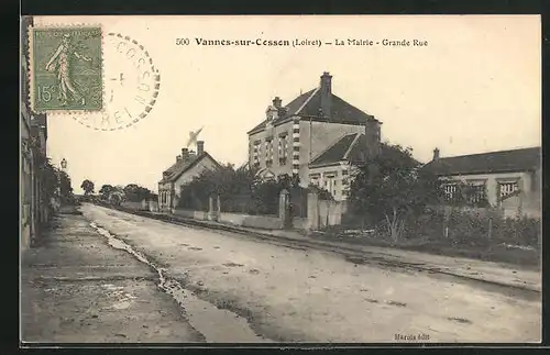 AK Vannes-sur-Cosson, La Mairie - Grande Rue