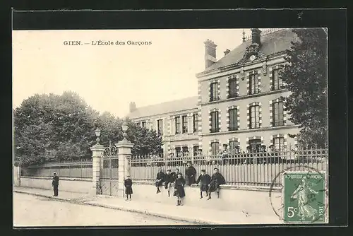 AK Gien, L`Ecole des Garcons