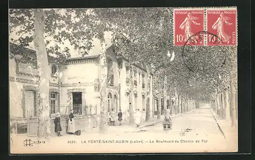 AK La Ferté-Saint-Aubin, le Boulevard du Chemin de Fer