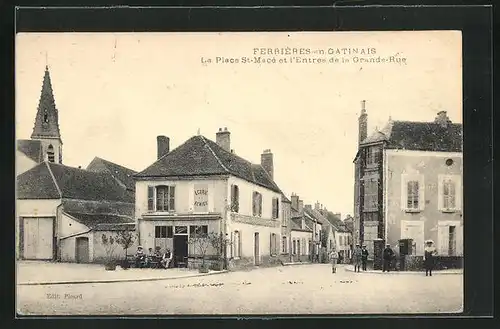 AK Ferriéres-en-Gatinais, la Place Saint-Macé et l'Entrée de la Grande-Rue