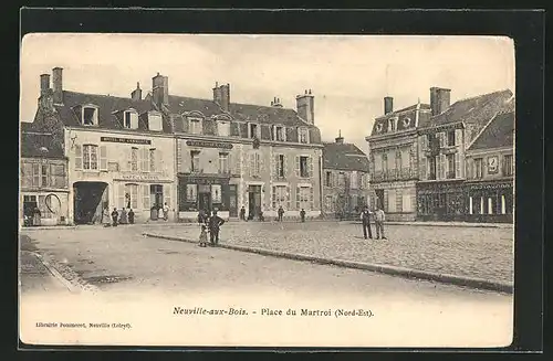 AK Neuville-aux-Bois, Place du Martroi