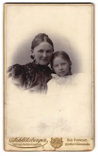 Fotografie Schlitzberger, Bad Pyrmont, Portrait Mutter und Tochter