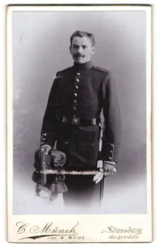 Fotografie C. Münch, Strassburg, Portrait Soldat in Uniform