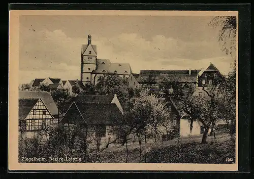 AK Ziegelheim /Bezirk Leipzig, Ortspartie mit Kirche