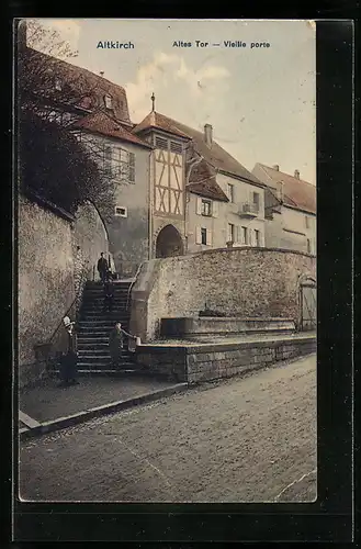 AK Altkirch, Altes Tor mit Strassenpartie