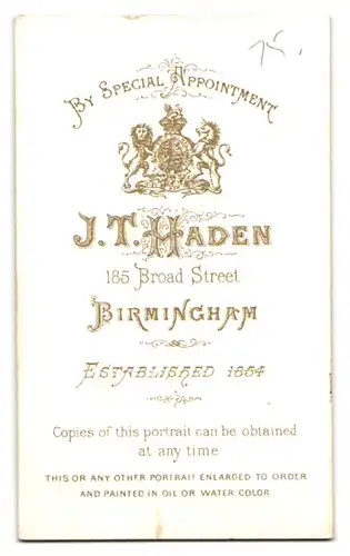 Fotografie J. T. Haden, Birmingham, niedliches kleines englisches Mädchen im Kleid, Handkoloriert