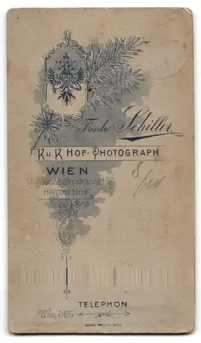 Fotografie Friedrich Schiller, Wien, Mariahilferstr. 107, Junger Herr im Anzug mit Krawatte