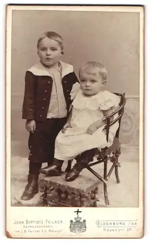 Fotografie Jean Baptiste Feilner, Oldenburg i. Gr., Rosenstr. 29, Zwei Kinder in modischer Kleidung