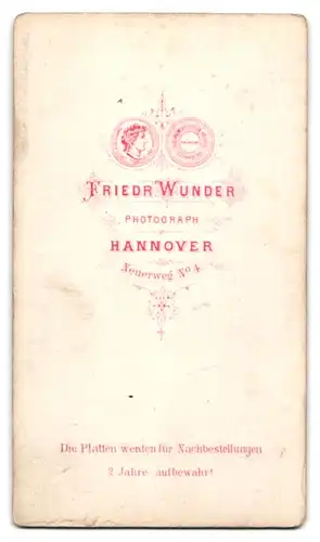 Fotografie F. Wunder, Hannover, Neuerweg 4, Älterer Herr mit Rauschebart und Nickelbrille