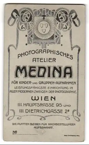 Fotografie Atelier Medina, Wien, Hauptstr. 95, Gutbürgerlicher Herr mit auffälligem Schnauzbart und karierten Sakko