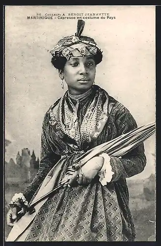 AK Martinique, Capresse en costume du Pays