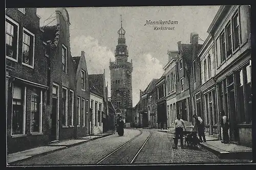 AK Monnikendam, Kerkstraat, Blick auf einen Turm
