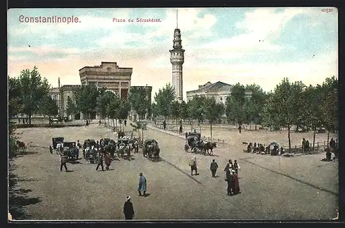 AK Constantinople, place du Séraskérat, des attelages et des passants