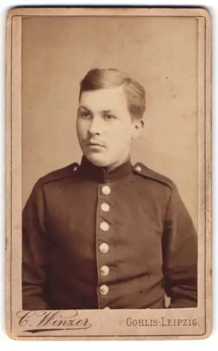 Fotografie C. Winzer, Gohlis-Leipzig, Portrait Soldat in Uniform