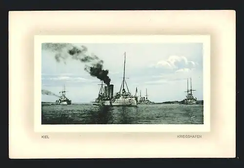 AK Kiel, Kriegshafen mit einlaufenden Kriegsschiffen