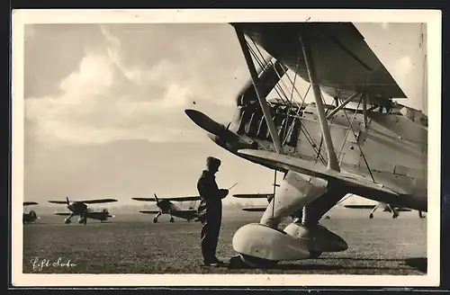 AK Startbereite Jagdeinsitzer Heinkel He 51