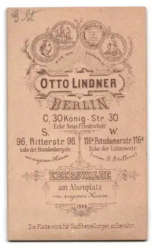 Fotografie Otto Lindner, Berlin, Königstr. 30, Älterer Herr im Anzug mit Halbglatze und Schnurrbart