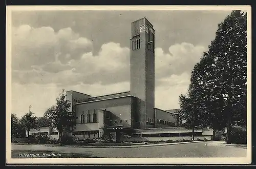 AK Hilversum, Raadhuis, Ansicht vom Rathaus, Bauhaus