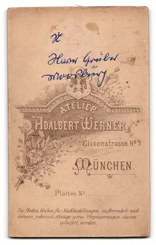 Fotografie Adalbert Wernern, München, Soldat in Uniform mit Schnauzbart