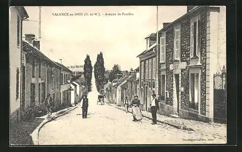 AK Valence-en-Brie, Avenue de Pamfou