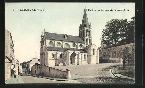AK Bougival, L`Eglise et la rue de Versailles